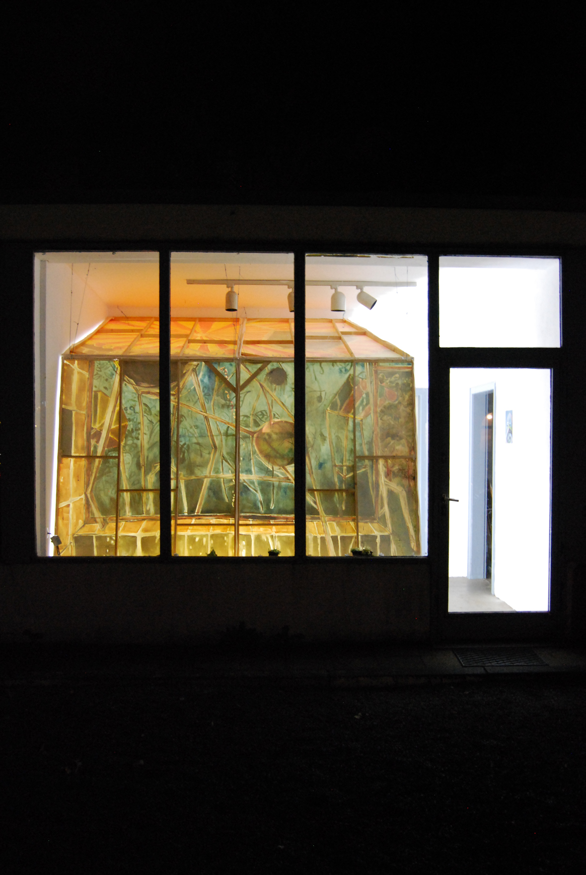 Ivo Kiefer the world is a dangerous and uncertain place